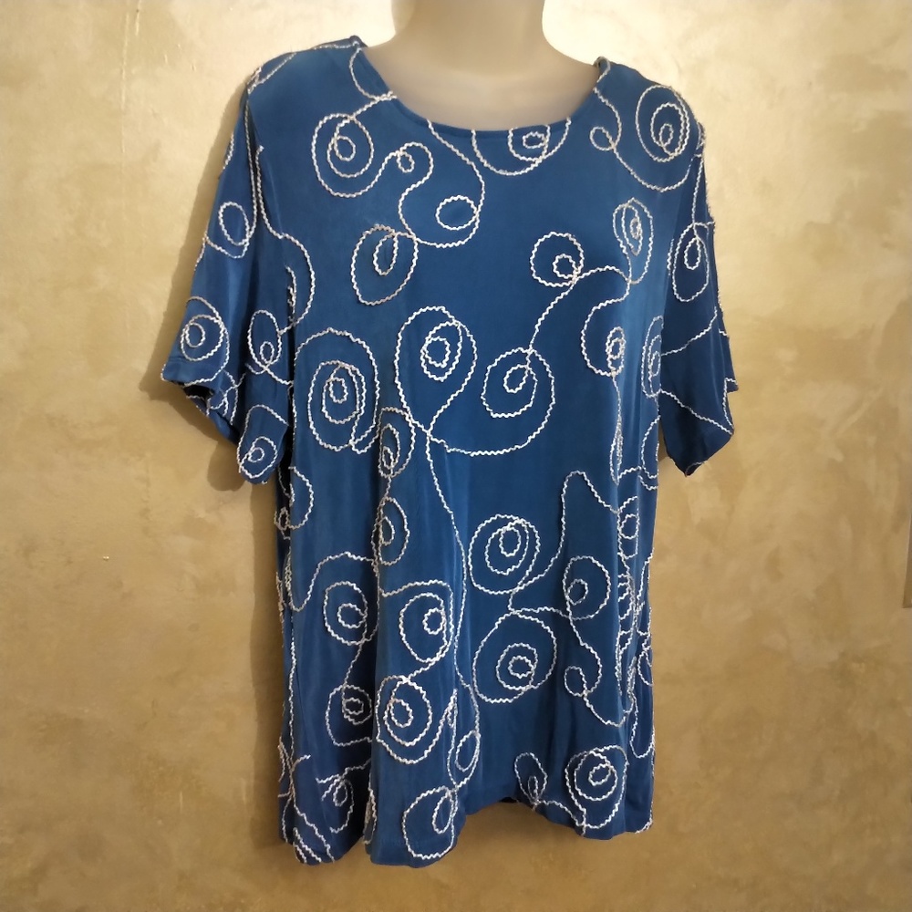 Citiknits Scroll Embroidered Top EUC L/XL